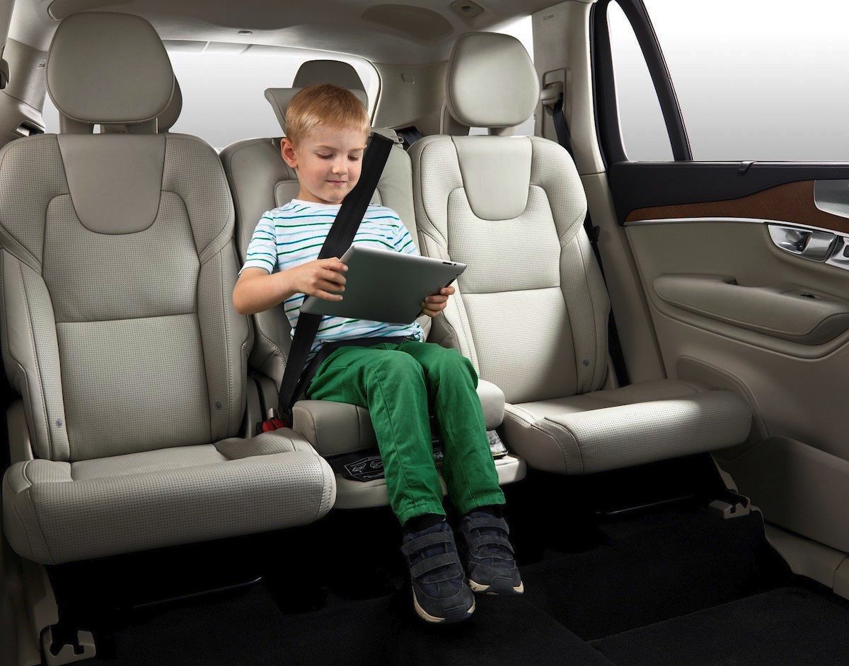 Alzadores con respaldo para niños en el coche ¿Por qué son recomendables?
