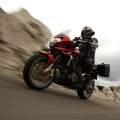 Bluetooth en el casco: ventajas e inconvenientes para los motoristas