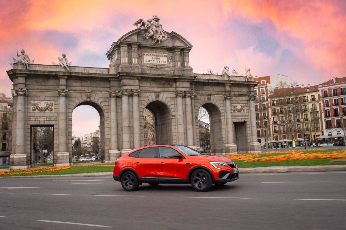 Prueba del nuevo Renault Arkana e-Tech híbrido: consumos, opinión, interior, medidas,...