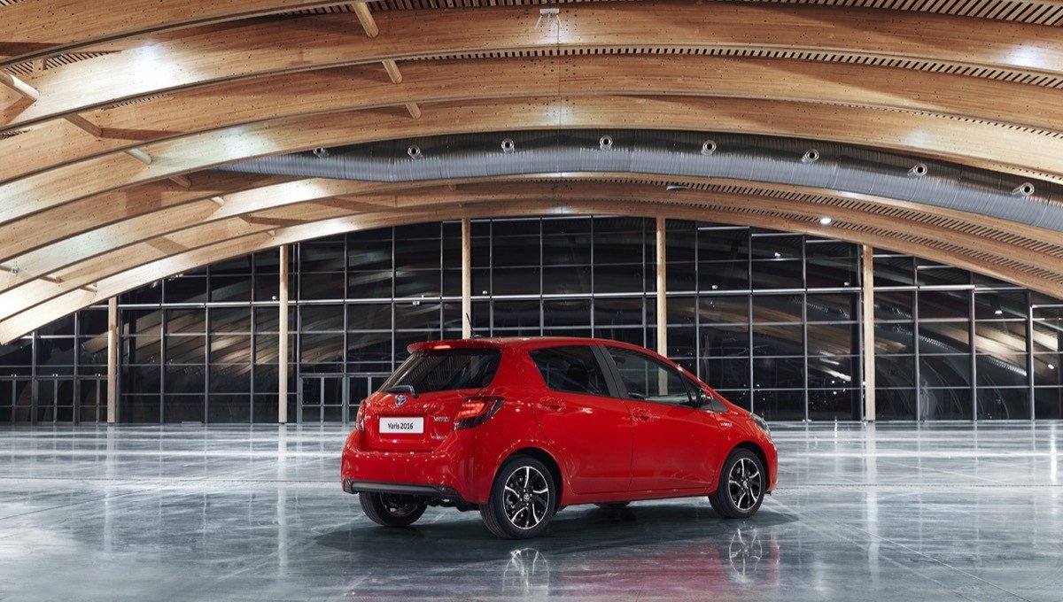 Toyota mejora la gama Yaris para 2016
