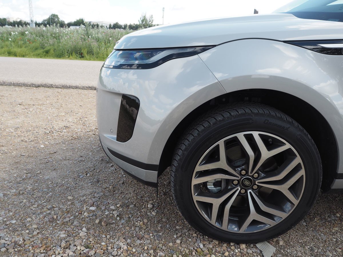 Prueba y opinión Range Rover Evoque P300e PHEV: precio y autonomía del sistema híbrido