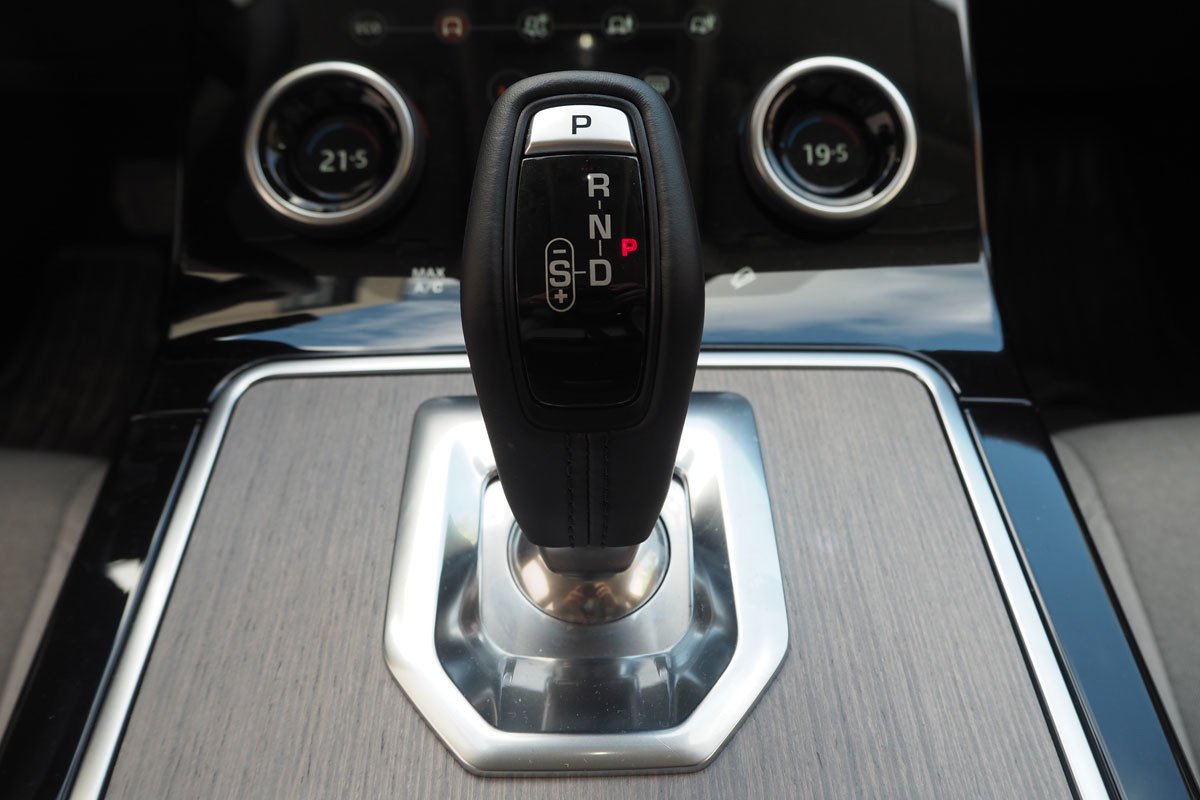 Prueba y opinión Range Rover Evoque P300e PHEV: precio y autonomía del sistema híbrido