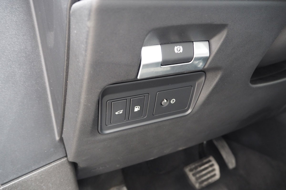 Prueba y opinión Range Rover Evoque P300e PHEV: precio y autonomía del sistema híbrido
