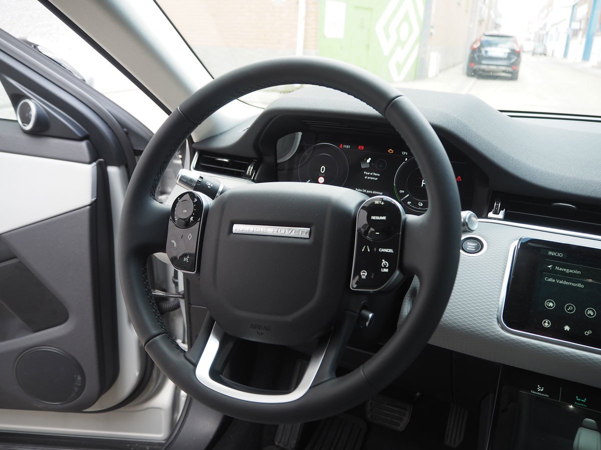Prueba y opinión Range Rover Evoque P300e PHEV: precio y autonomía del sistema híbrido