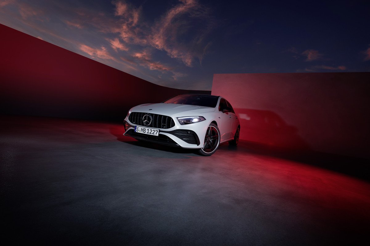 Se presentan los nuevos Mercedes Clase A y A Sedan: fotos y nuevos motores