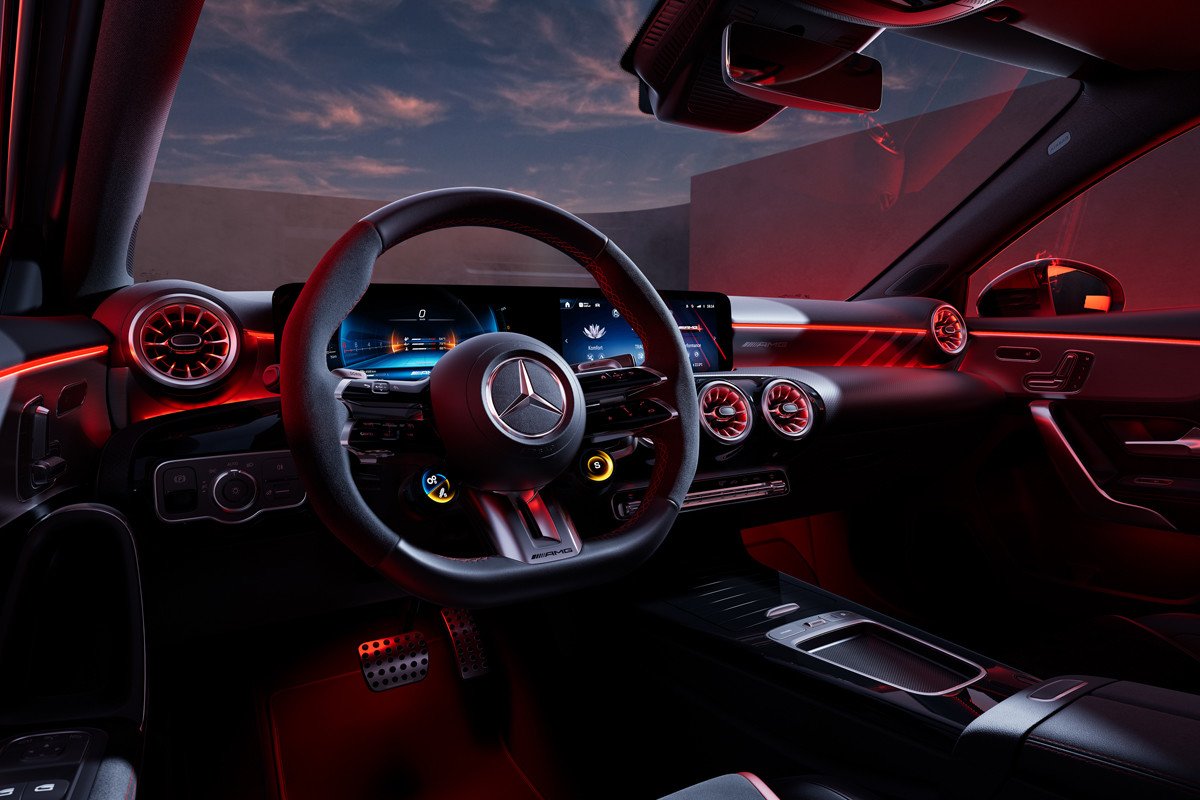 Se presentan los nuevos Mercedes Clase A y A Sedan: fotos y nuevos motores