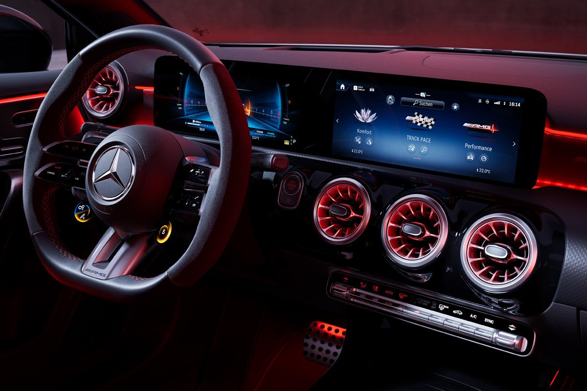 Se presentan los nuevos Mercedes Clase A y A Sedan: fotos y nuevos motores