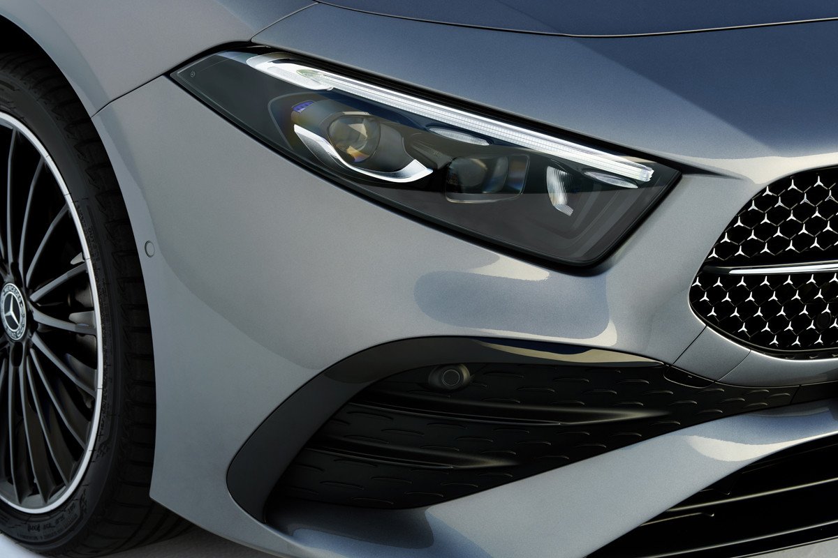 Se presentan los nuevos Mercedes Clase A y A Sedan: fotos y nuevos motores