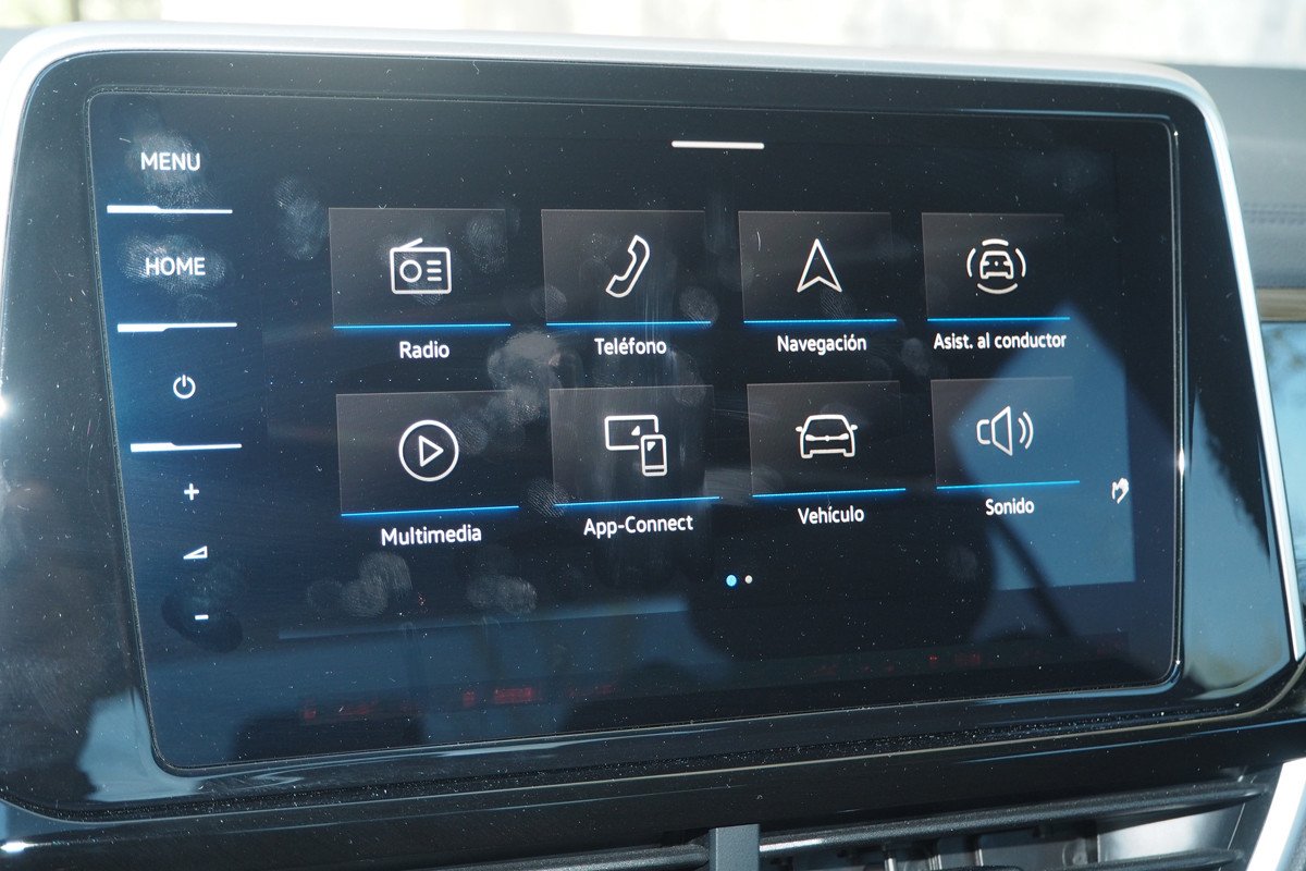 Prueba y opinión del Volkswagen T-Roc: interior, precios, medidas y acabado R-Line
