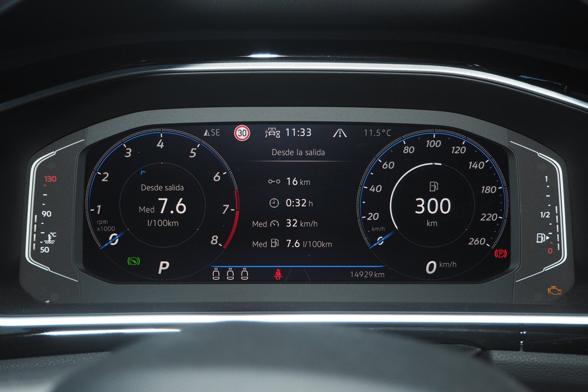 Prueba y opinión del Volkswagen T-Roc: interior, precios, medidas y acabado R-Line