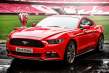 Los Ford Mustang de la Final de la Champions se acabaron en 30 segundos