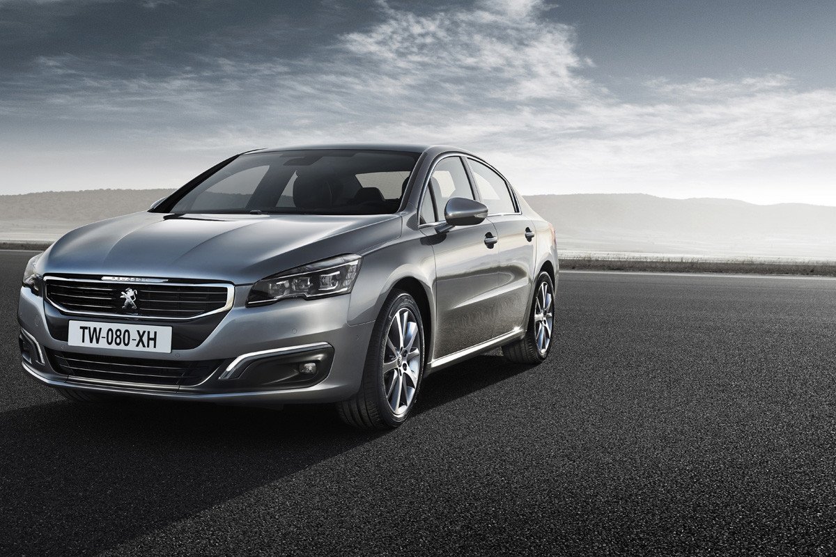 Nuevo Peugeot 508: nueva cara, más equipamiento y menos consumo