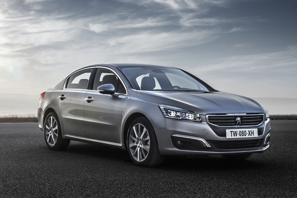 Nuevo Peugeot 508: nueva cara, más equipamiento y menos consumo