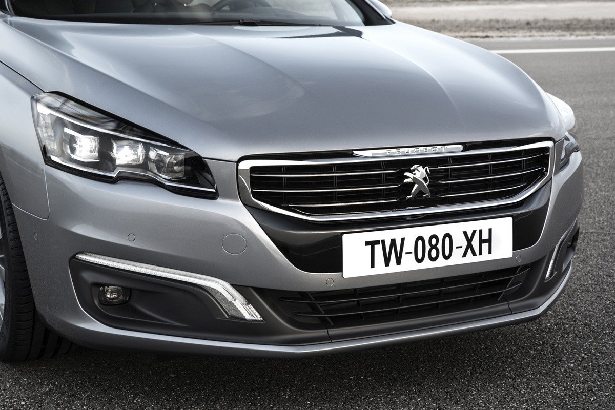 Nuevo Peugeot 508: nueva cara, más equipamiento y menos consumo
