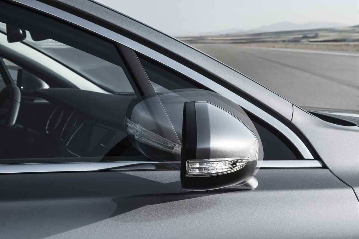 Nuevo Peugeot 508: nueva cara, más equipamiento y menos consumo