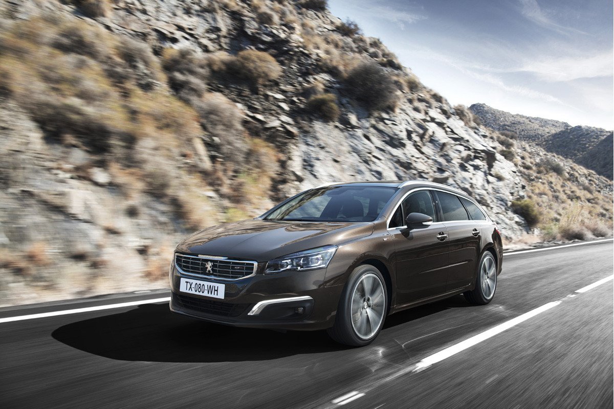 Nuevo Peugeot 508: nueva cara, más equipamiento y menos consumo