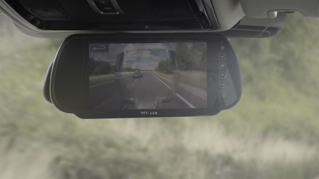 Land Rover crea la visión a través del remolque