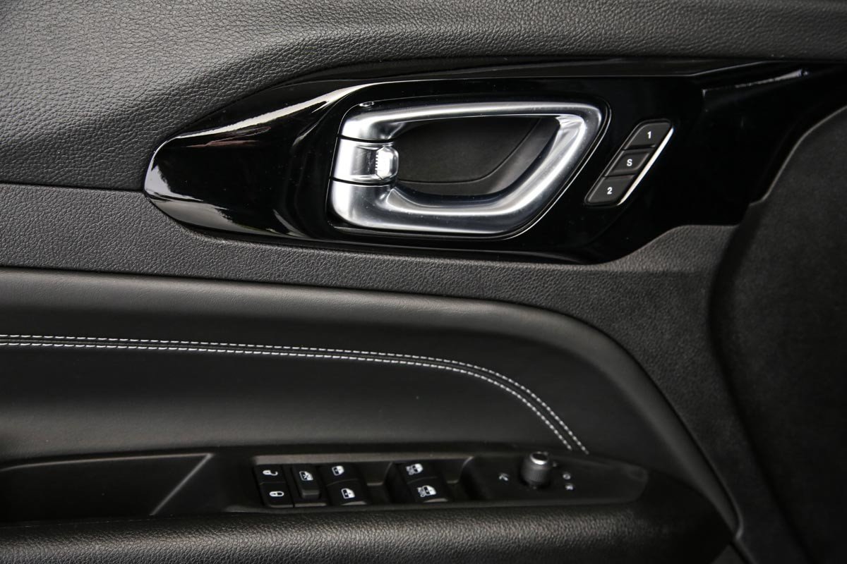Nuevo Jeep Compass: casi igual por fuera y revolución interior