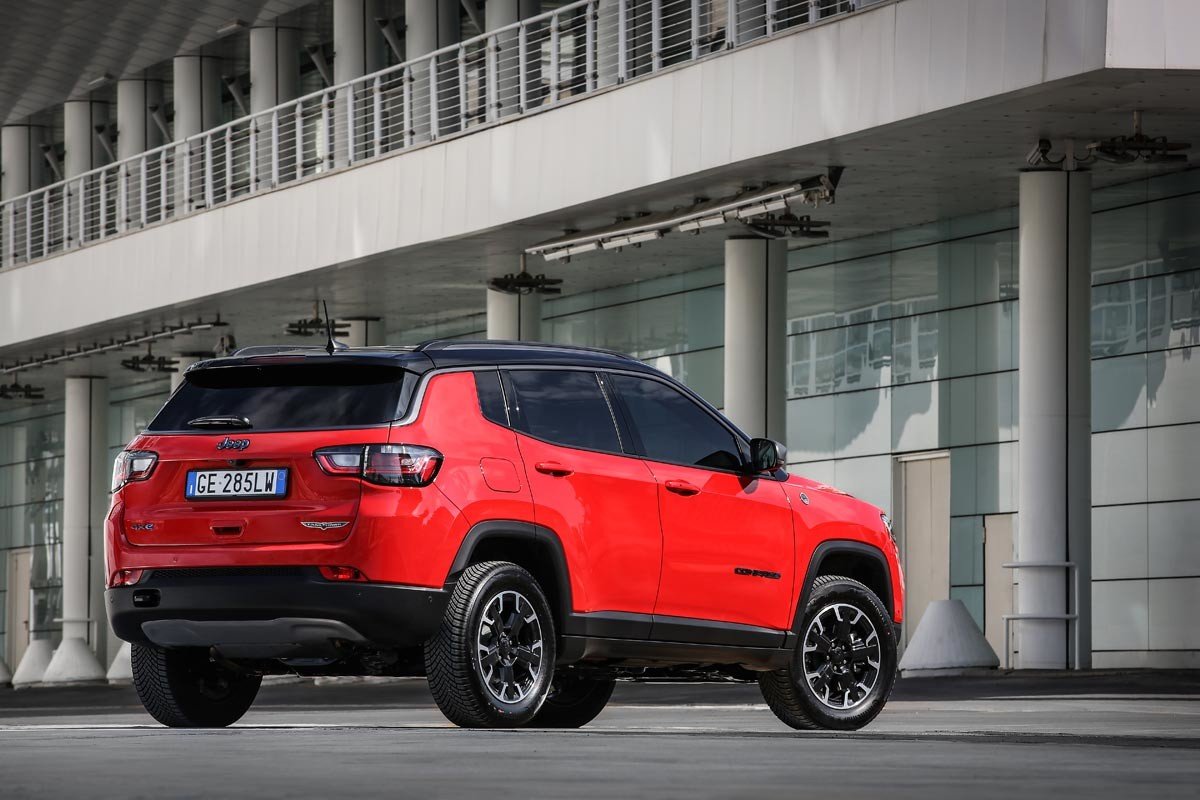Nuevo Jeep Compass: casi igual por fuera y revolución interior
