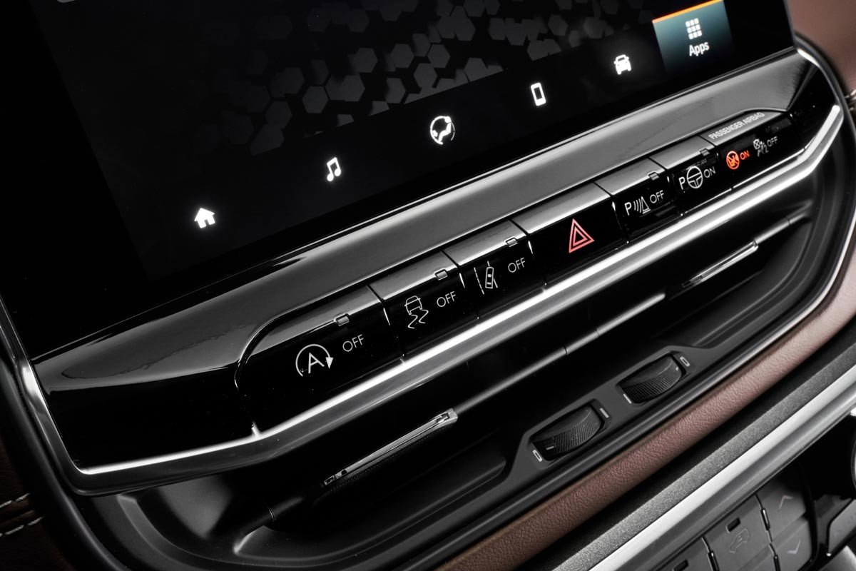 Nuevo Jeep Compass: casi igual por fuera y revolución interior