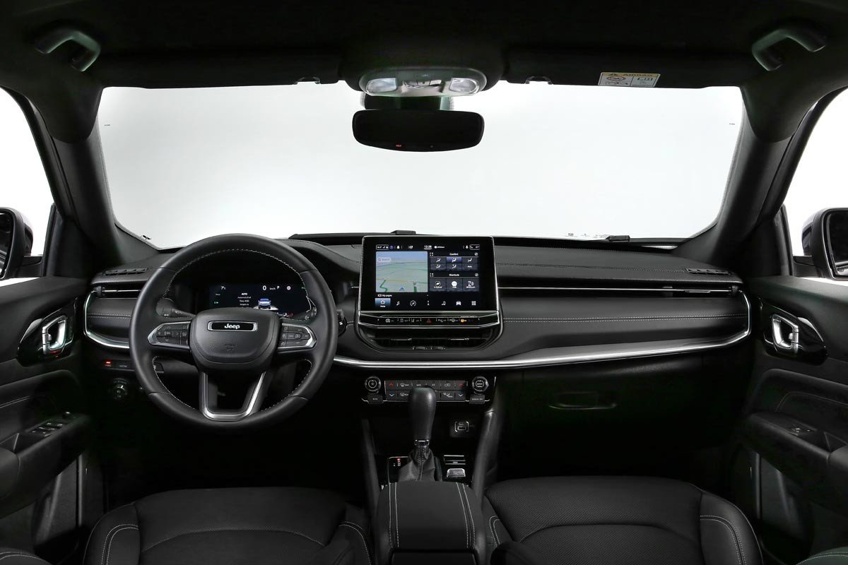 Nuevo Jeep Compass: casi igual por fuera y revolución interior