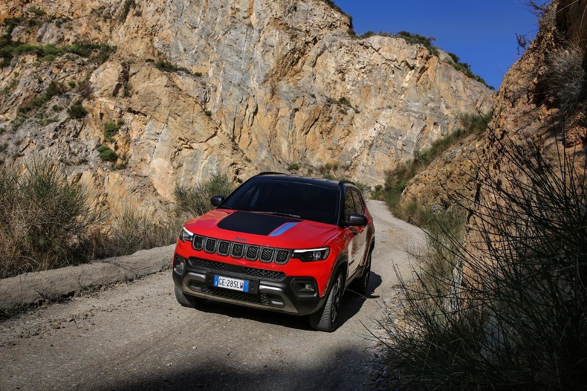 Nuevo Jeep Compass: casi igual por fuera y revolución interior