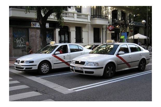 El gremio de los taxis denuncia un pacto de precios de las ITV’s