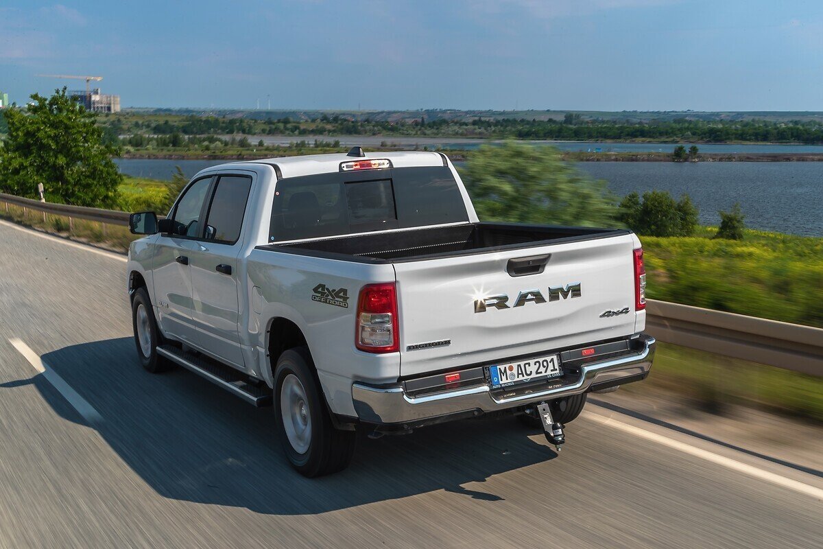 ¿Tengo que asegurar mi remolque? Depende (y descubrimos curiosidades)