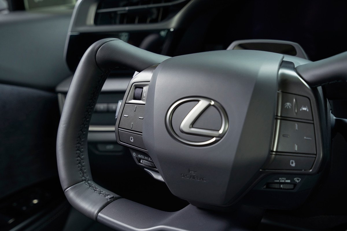 Nos montamos por primera vez en el Lexus RZ: aquí nuestras impresiones y precios