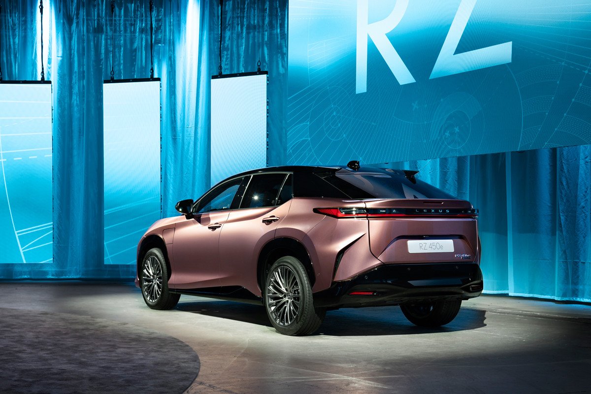 Nos montamos por primera vez en el Lexus RZ: aquí nuestras impresiones y precios