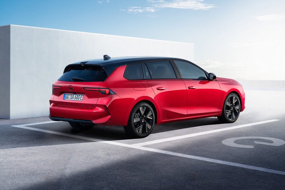Nuevo Opel Astra Electric 2023: la versión completamente eléctrica con 2 carrocerías