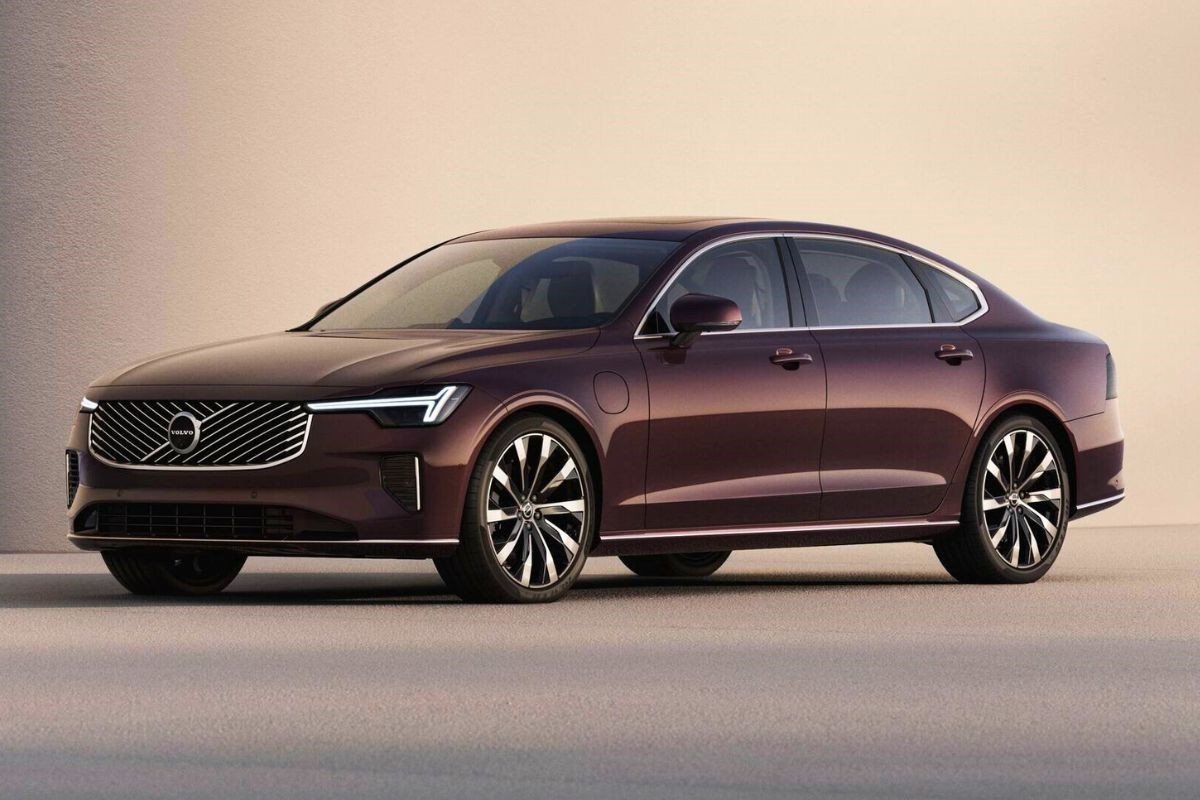 Volvo S90 2025