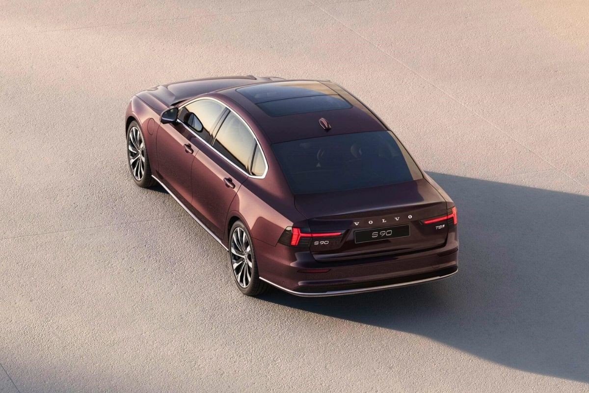 Volvo S90 2025