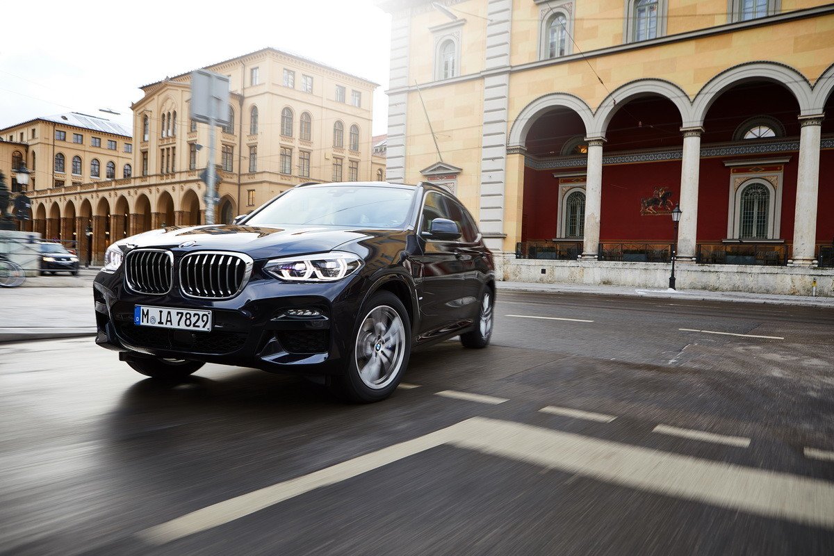 Comprar un coche híbrido enchufable: ofertas, claves, pros y contras