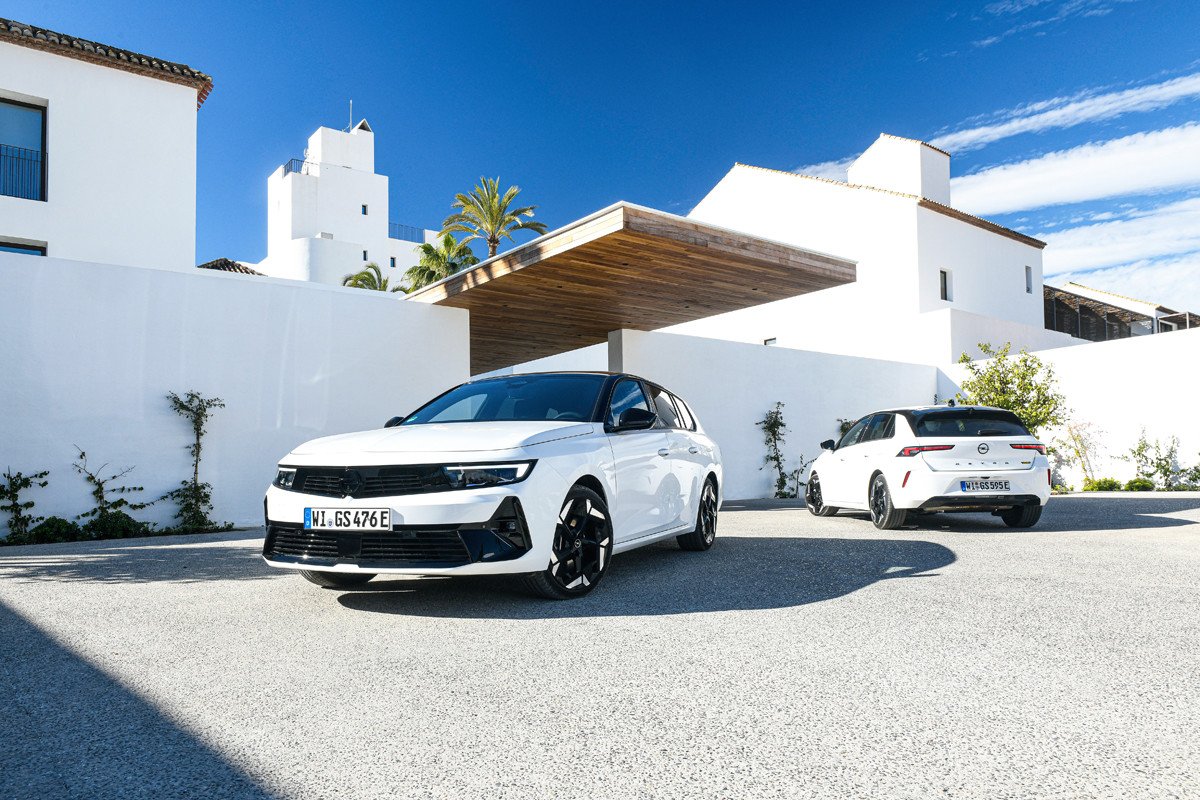 Prueba Opel Astra y Grandland GSe: deportividad y eficiencia a partes iguales