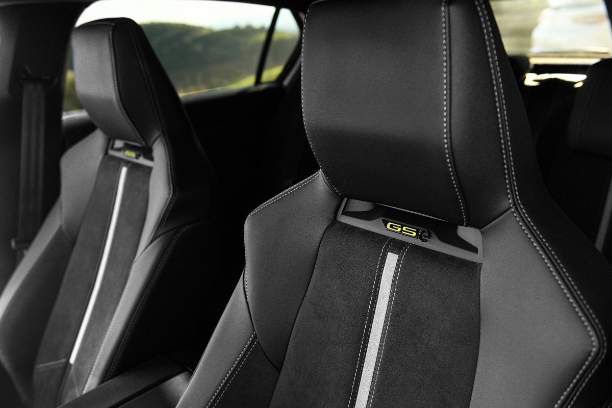 Prueba Opel Astra y Grandland GSe: deportividad y eficiencia a partes iguales