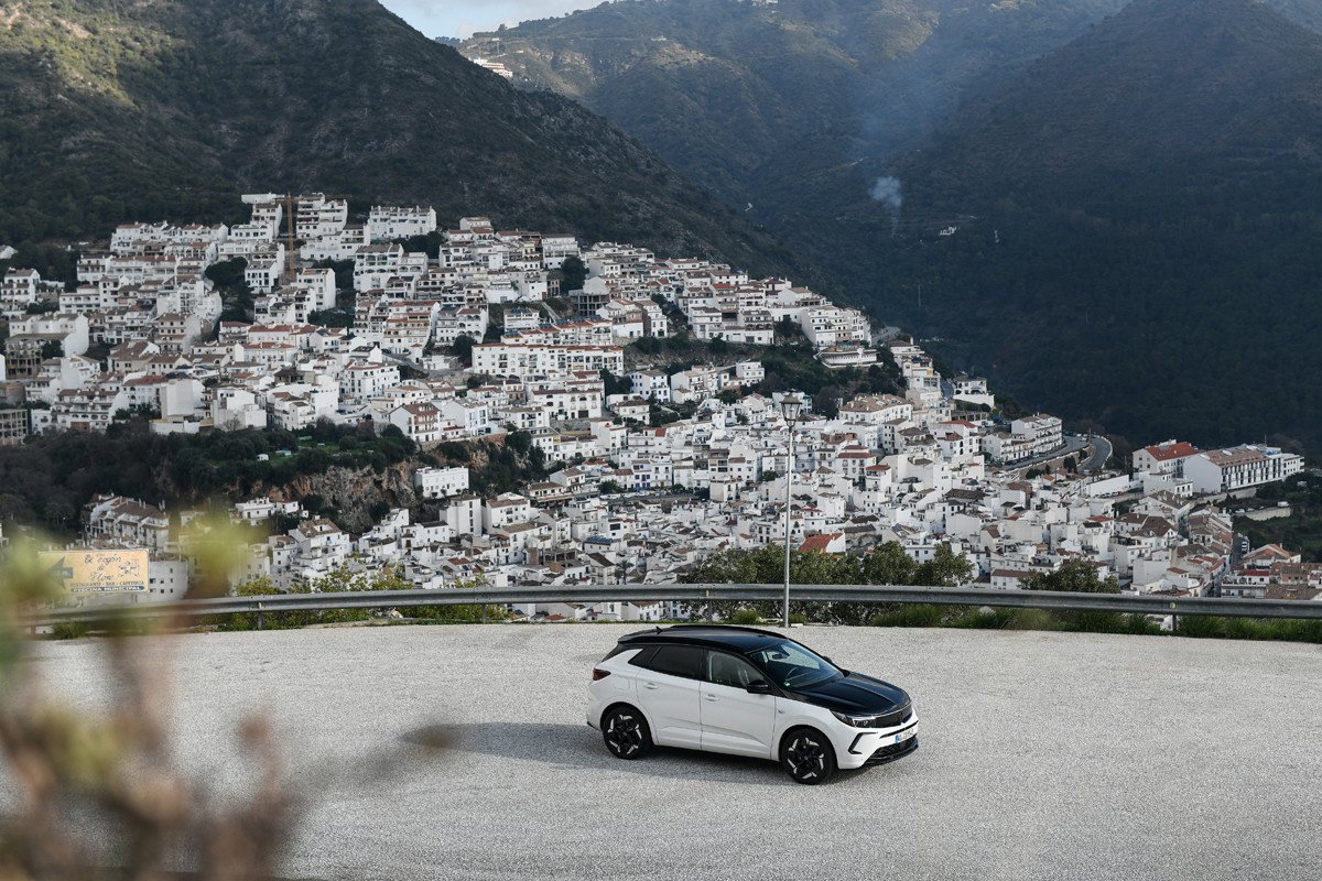 Prueba Opel Grandland GSE