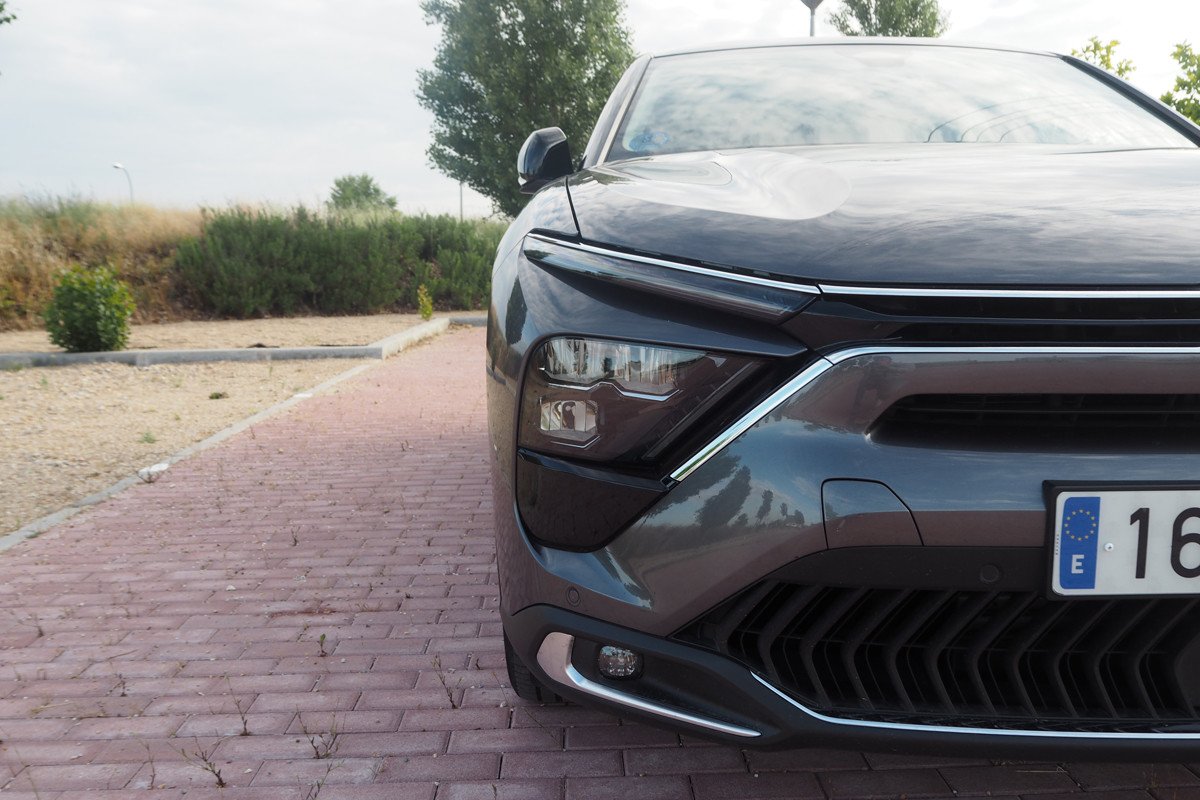 Prueba y opinión del Citroën C5 X: habitabilidad, precio y autonomía del Plug-in Hybrid