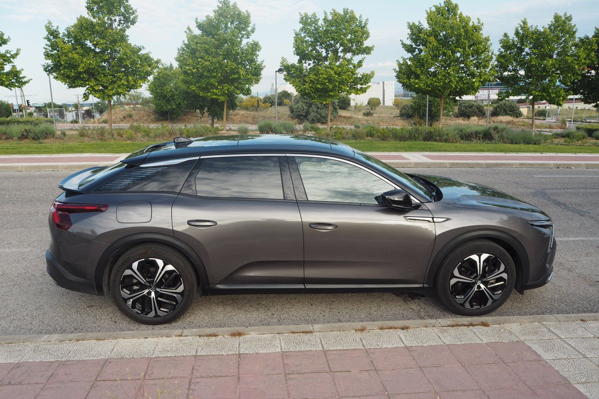Prueba y opinión del Citroën C5 X: habitabilidad, precio y autonomía del Plug-in Hybrid