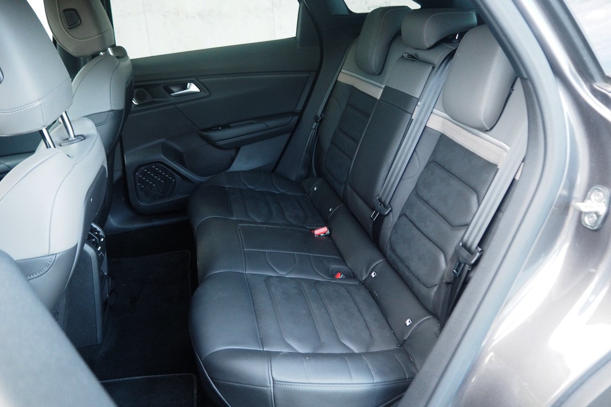 Prueba y opinión del Citroën C5 X: habitabilidad, precio y autonomía del Plug-in Hybrid