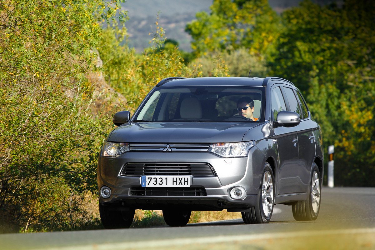 Prueba Mitsubishi Outlander PHEV, ¿Es mejor que el diésel?