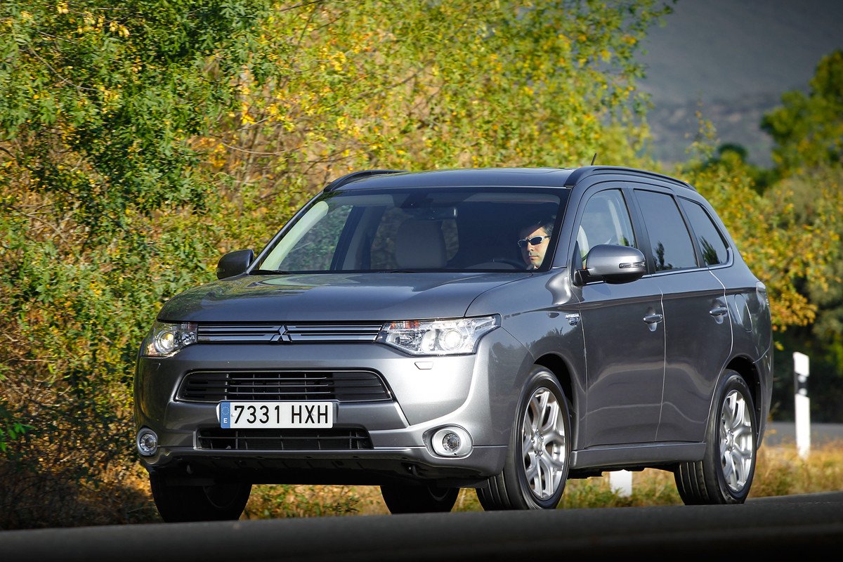 Prueba Mitsubishi Outlander PHEV, ¿Es mejor que el diésel?