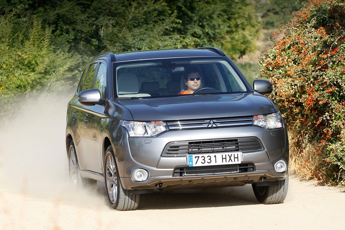 Prueba Mitsubishi Outlander PHEV, ¿Es mejor que el diésel?