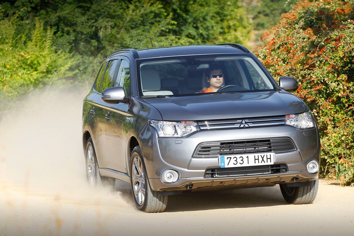 Prueba Mitsubishi Outlander PHEV, ¿Es mejor que el diésel?