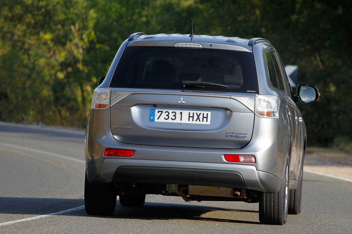 Prueba Mitsubishi Outlander PHEV, ¿Es mejor que el diésel?