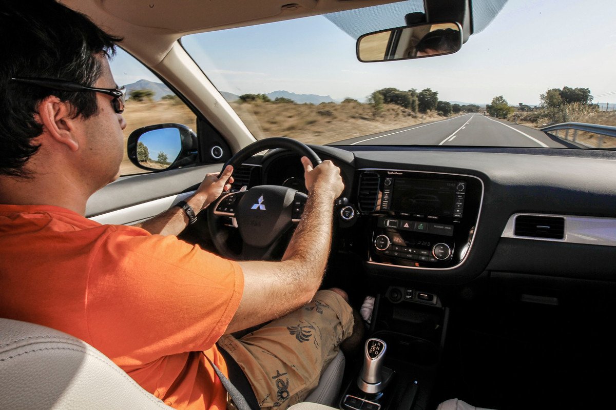 Prueba Mitsubishi Outlander PHEV, ¿Es mejor que el diésel?
