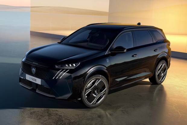 Ya tenemos los precios del nuevo Peugeot 5008 en versiones eléctrica e híbrida