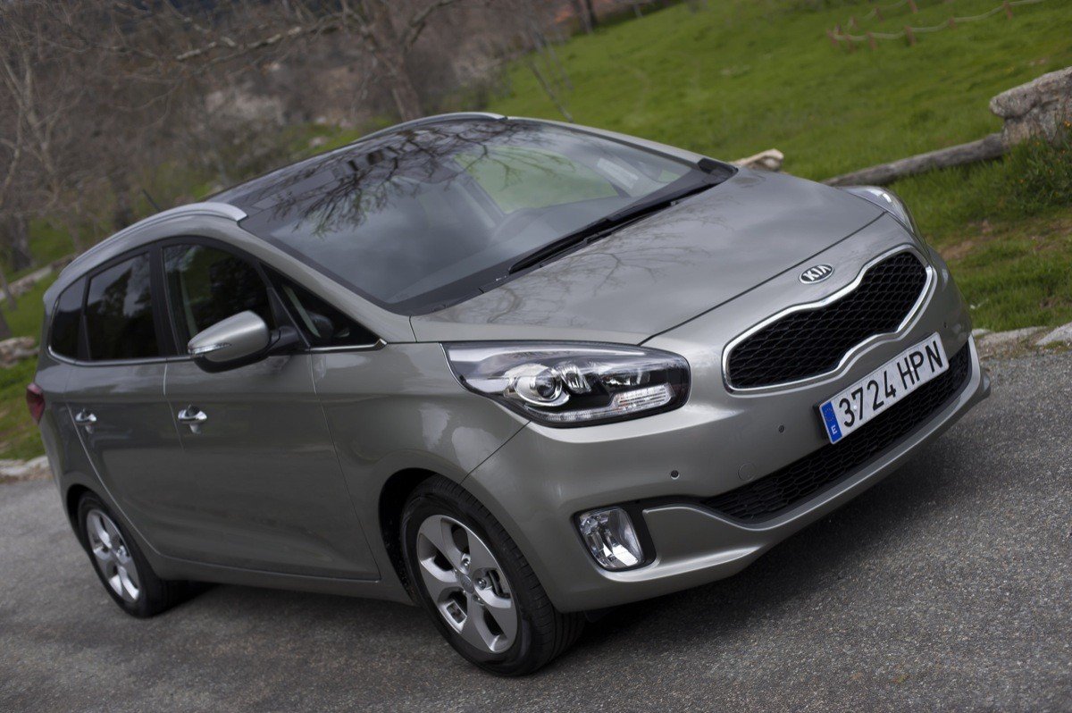 Kia Carens 2013, ya disponible en España a un precio desde 14.740 €