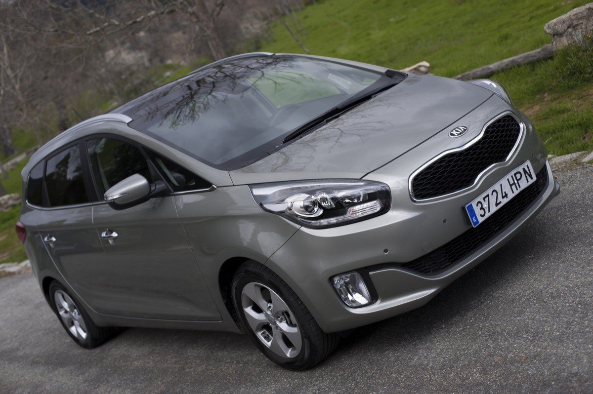 Kia Carens 2013, ya disponible en España a un precio desde 14.740 €