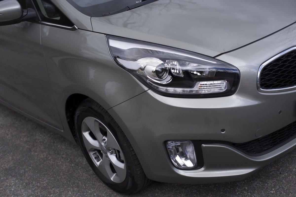 Kia Carens 2013, ya disponible en España a un precio desde 14.740 €